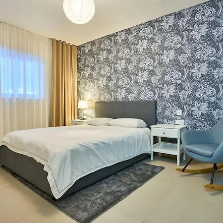 Fairways Modern - Perfect For Families *