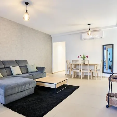 Fairways Modern - Perfect For Families Appartement *